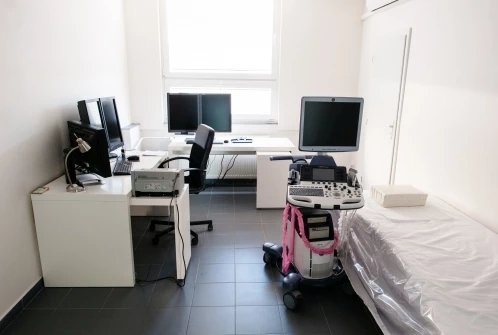 Fotografia pracoviska a prístrojového vybavenia v BPB Med v Pezinku