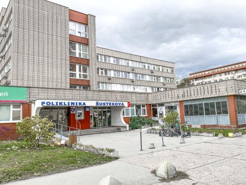 Fotografia pracoviska a prístrojového vybavenia BPB Med v Medicínskom centre, Šustekova, Bratislava